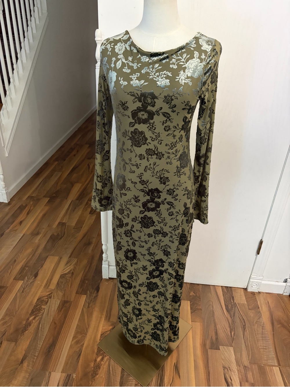 Dark Olive Green Burnout Floral Long-Sleeve Vamp Whimsygoth Dress, Large